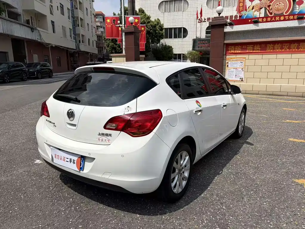 Buick Excelle — миниатюра 5
