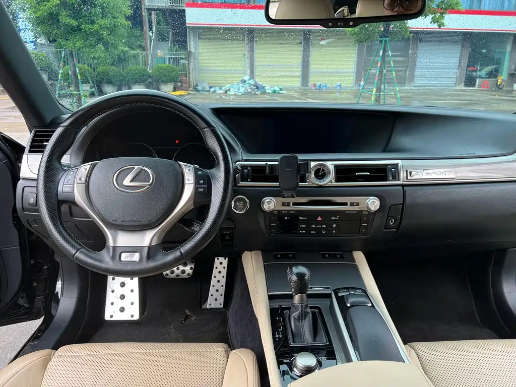 Lexus GS — миниатюра 18