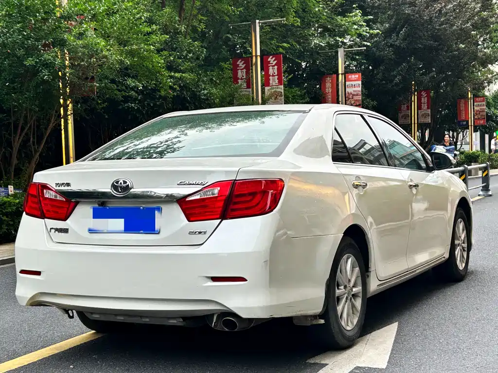 Toyota Camry 2013 2.0G Comfort