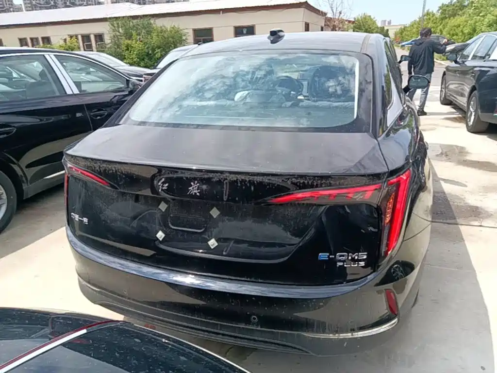 Hongqi E-QM5 2025 610km PLUS