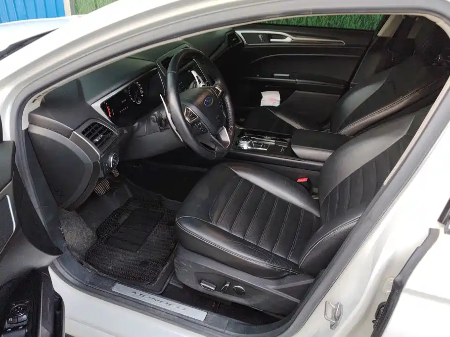 Ford Mondeo — миниатюра 9