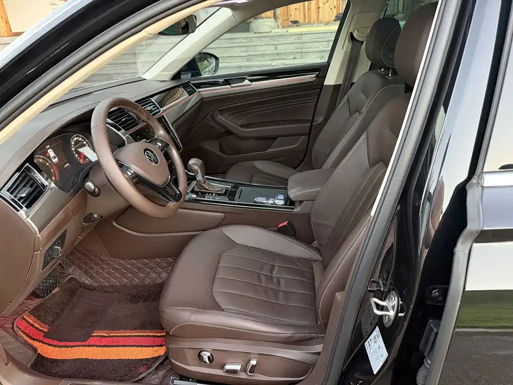 Volkswagen Phideon — миниатюра 8