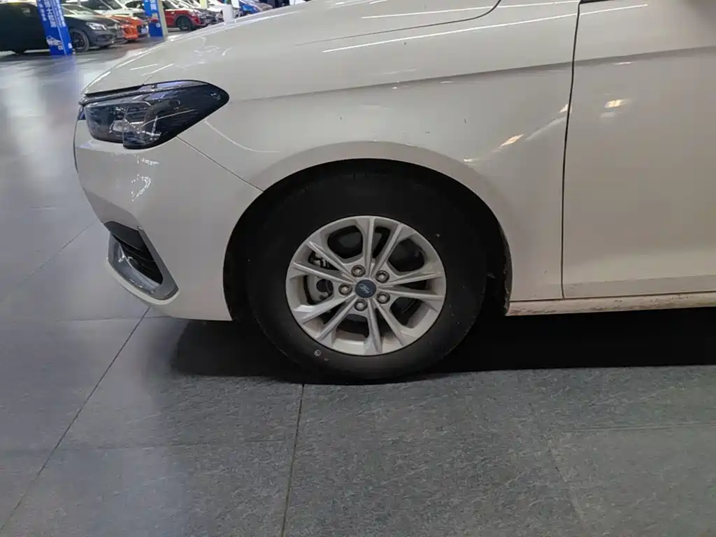 Ford Escort — миниатюра 23