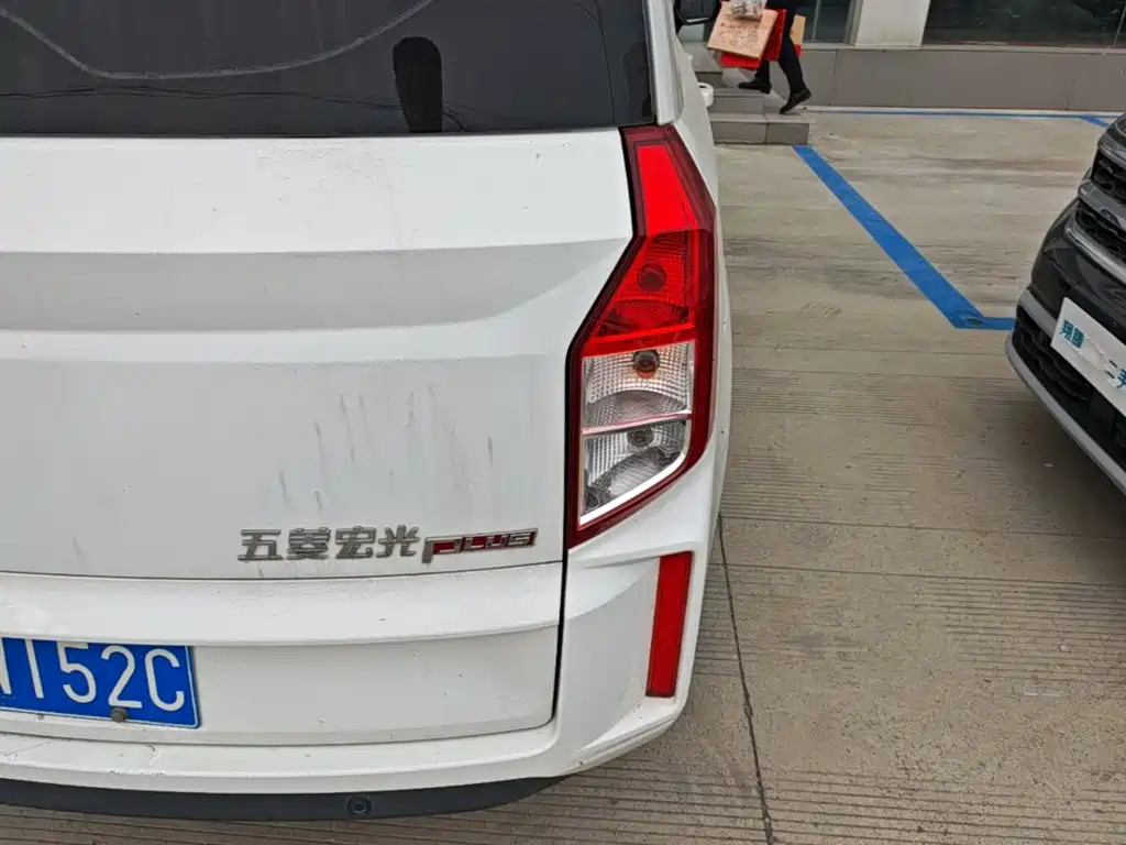 Wuling Hongguang PLUS — миниатюра 8