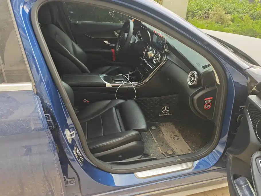 Mercedes-Benz C-Class — миниатюра 8