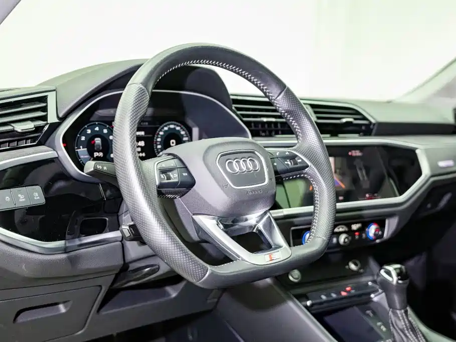 Audi Q3 Sportback — миниатюра 15
