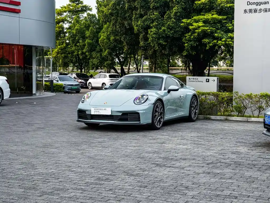 Porsche 911 2025 Carrera 3.0T