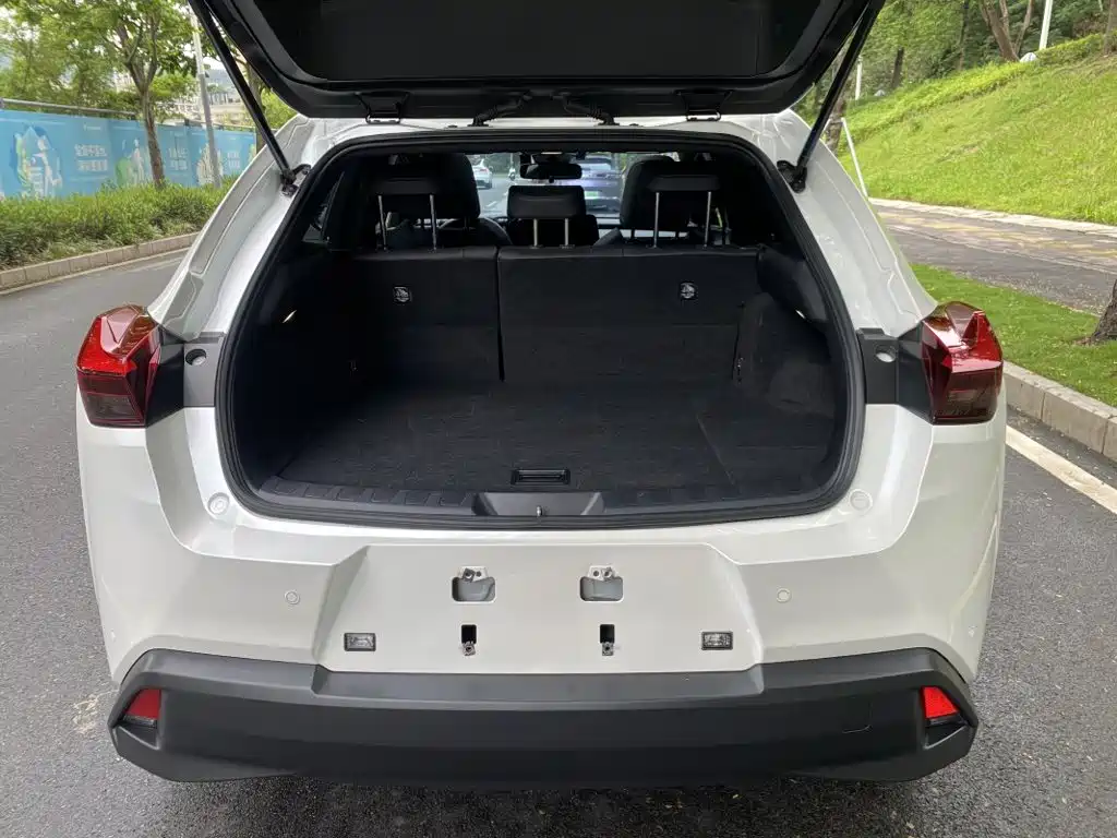 Lexus UX — миниатюра 11