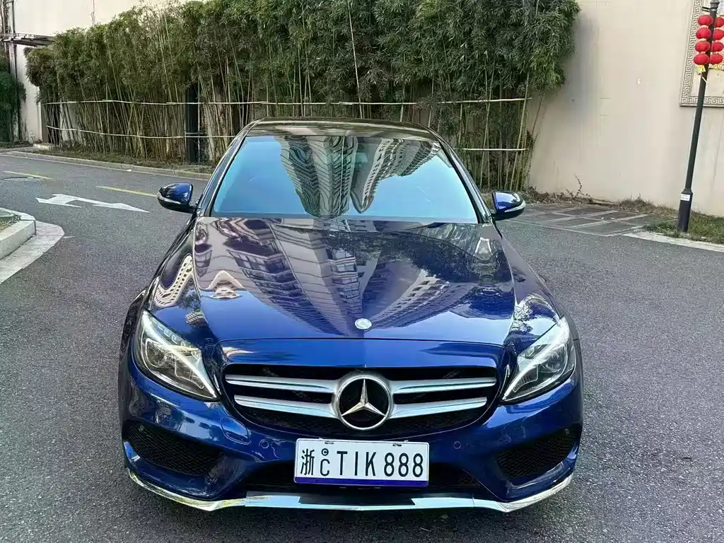 Mercedes-Benz C-Class — миниатюра 2