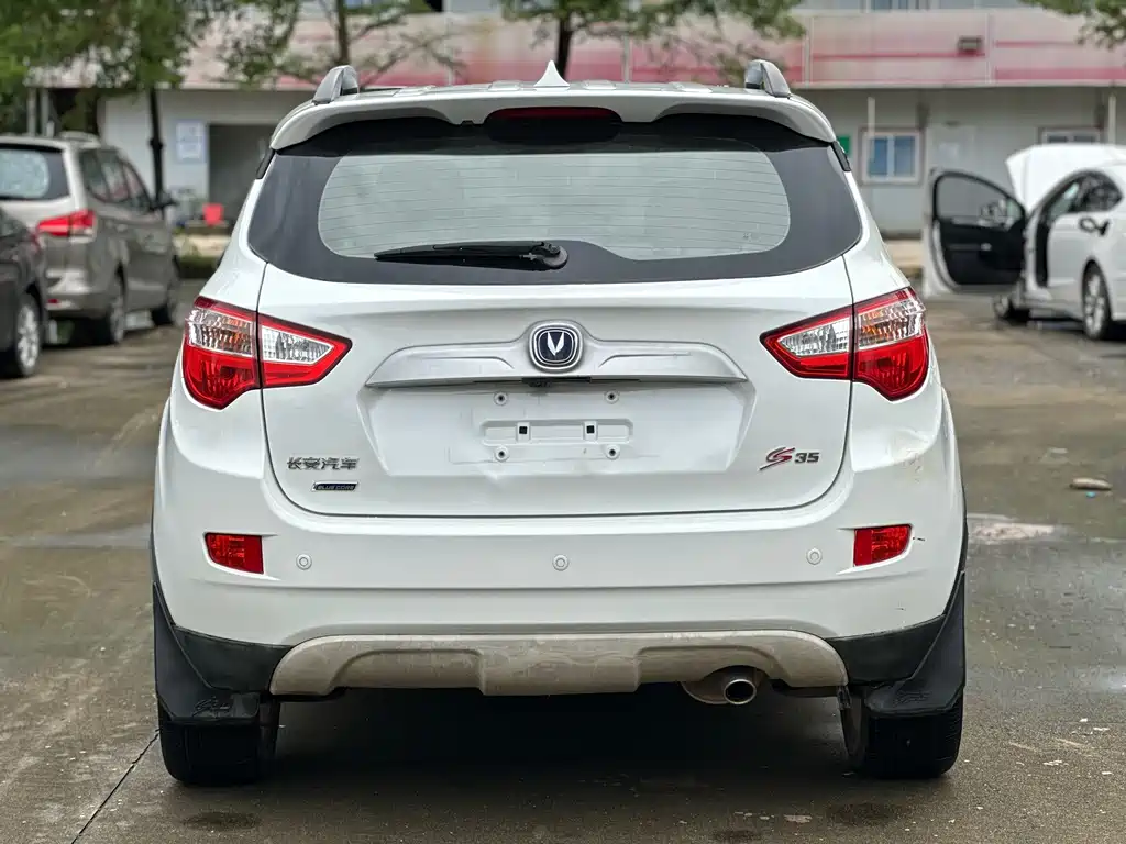 CHANGAN CS35