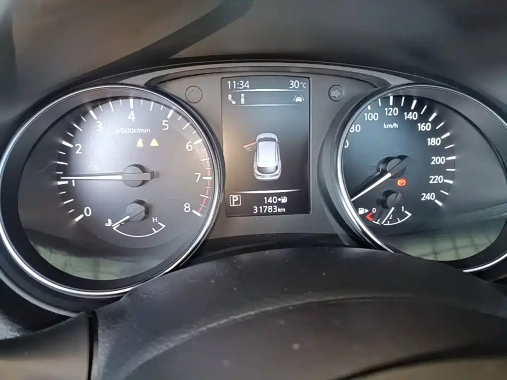 Nissan Qashqai — миниатюра 12