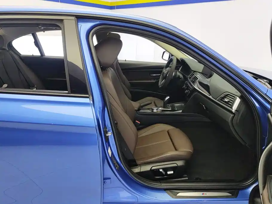 BMW 3 Series — миниатюра 8