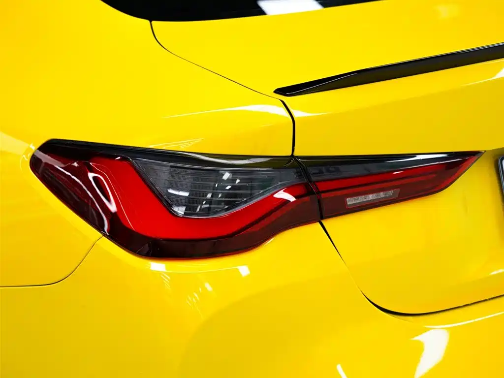 BMW M4 2022 M4