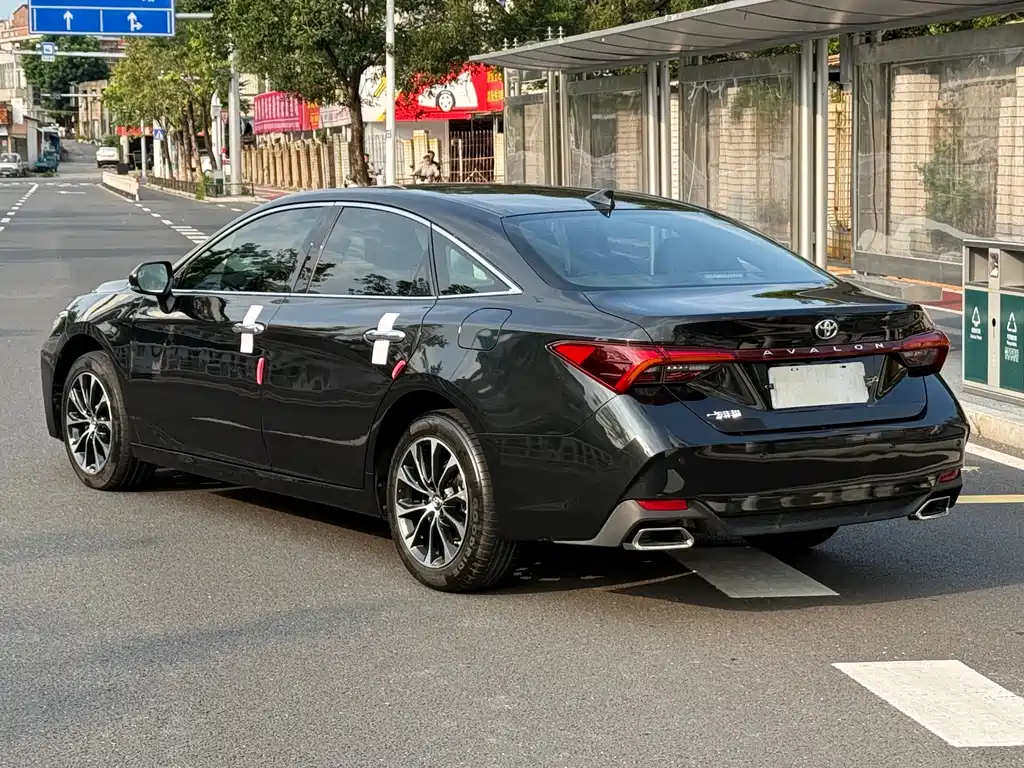 Toyota Avalon — миниатюра 6