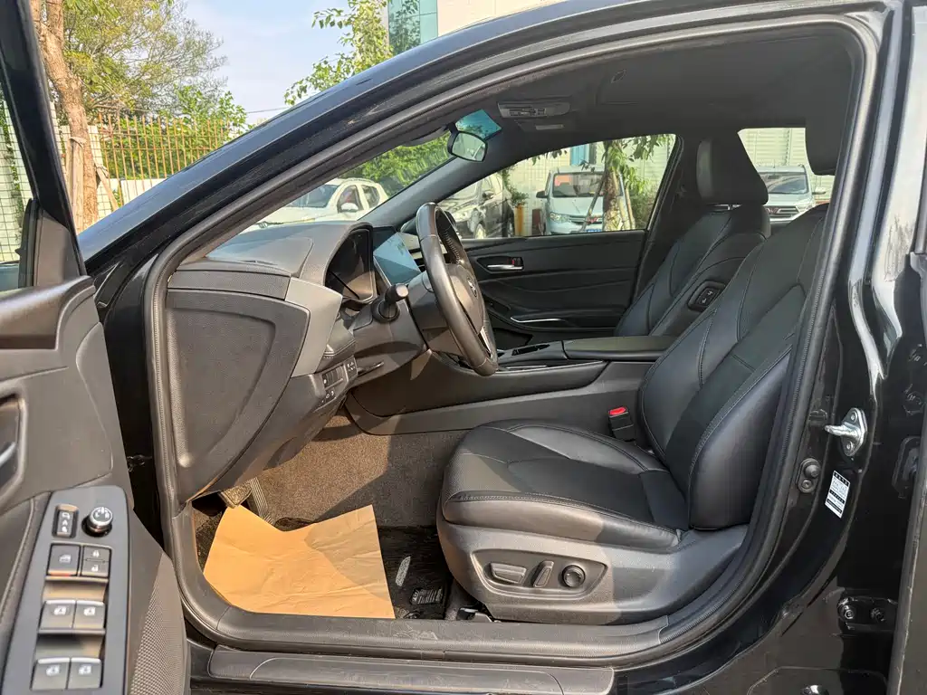 Toyota Avalon — миниатюра 9