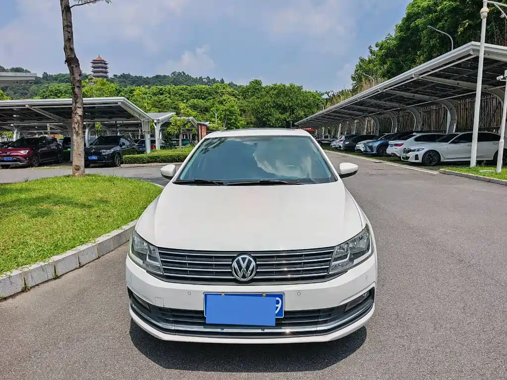 Volkswagen Lavida — миниатюра 2