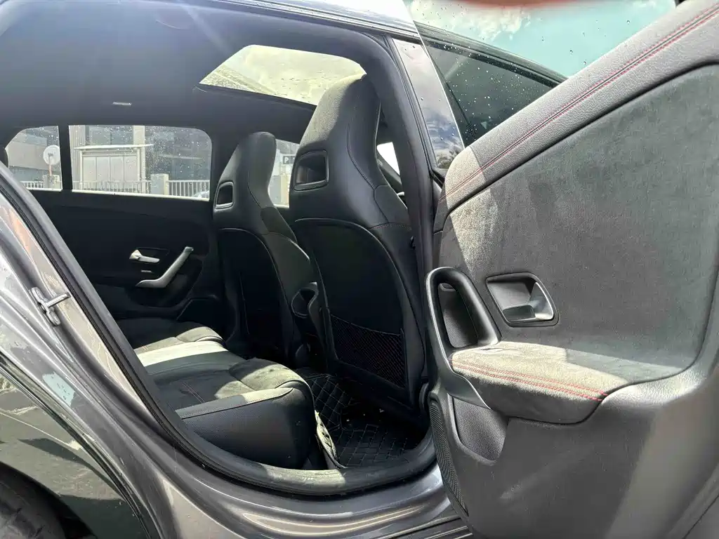 Mercedes-Benz CLA 2023 — фото 13