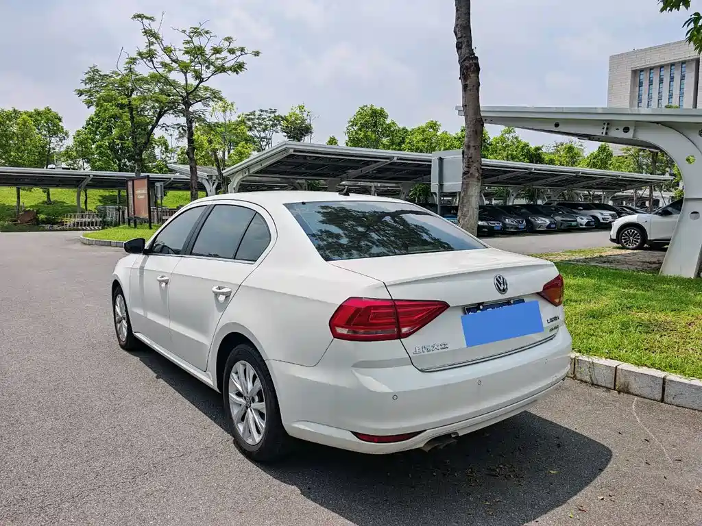 Volkswagen Lavida — миниатюра 10