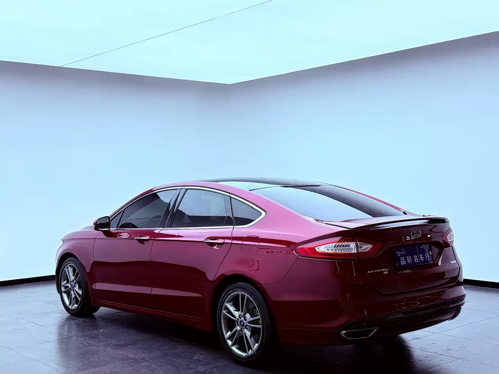 Ford Mondeo — миниатюра 6