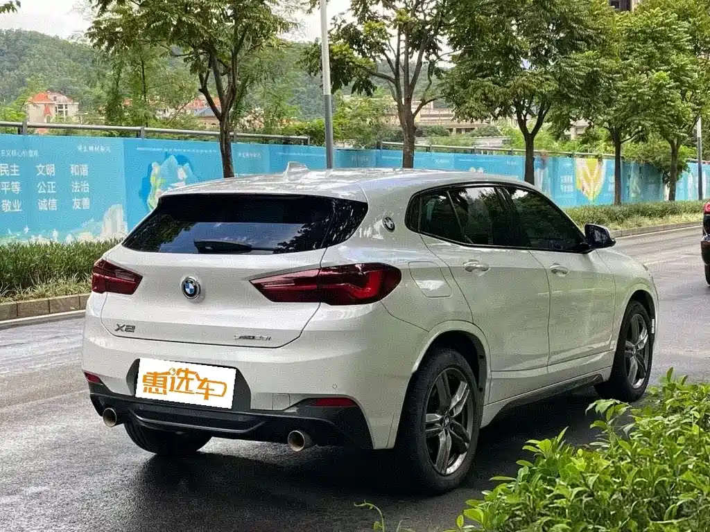 BMW X2