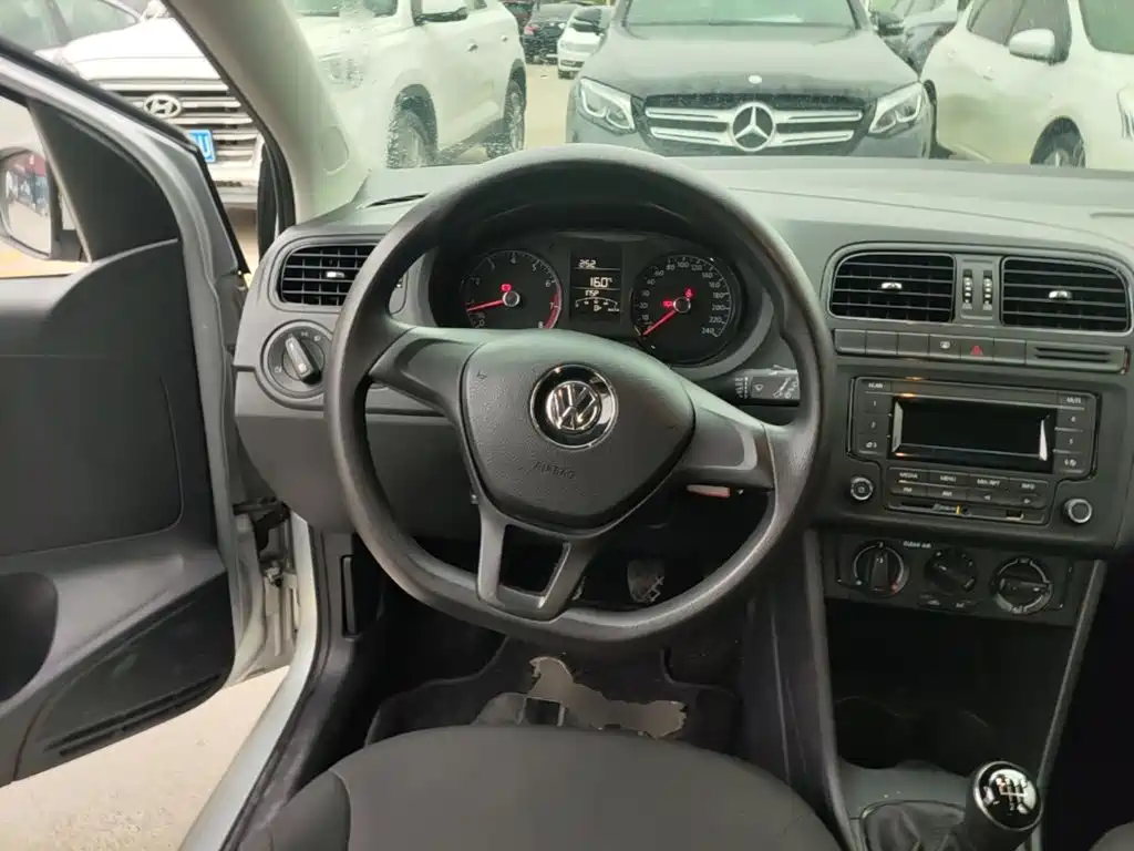 Volkswagen Polo — миниатюра 11