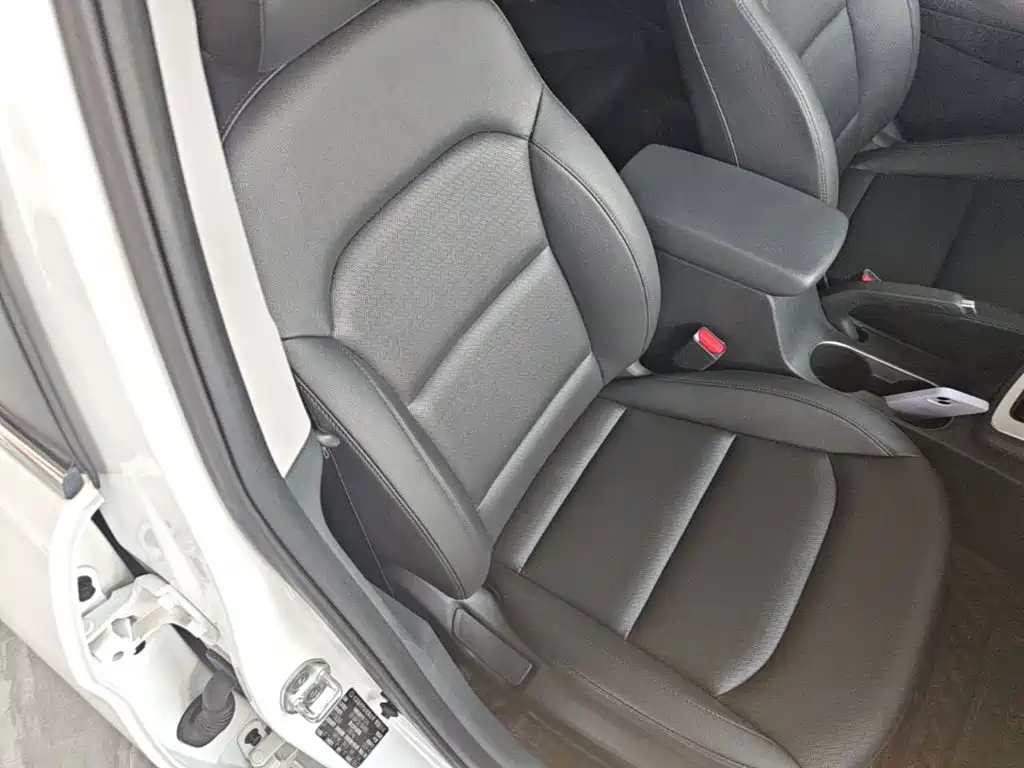 Hyundai Elantra — миниатюра 25