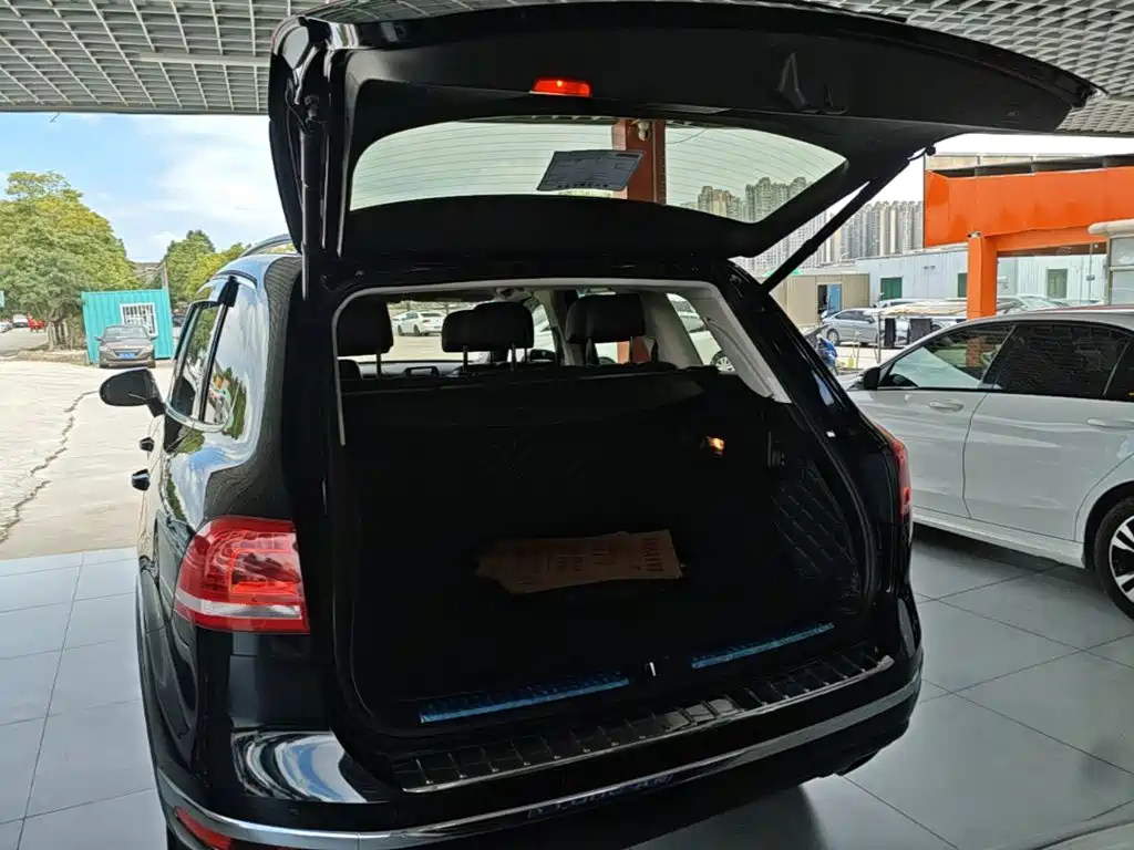 Volkswagen Touareg — миниатюра 19