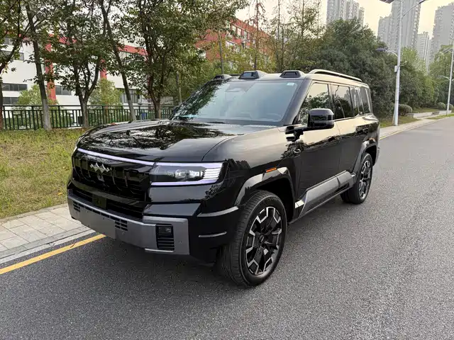 FANG CHENG BAO LEOPARD 8 2024