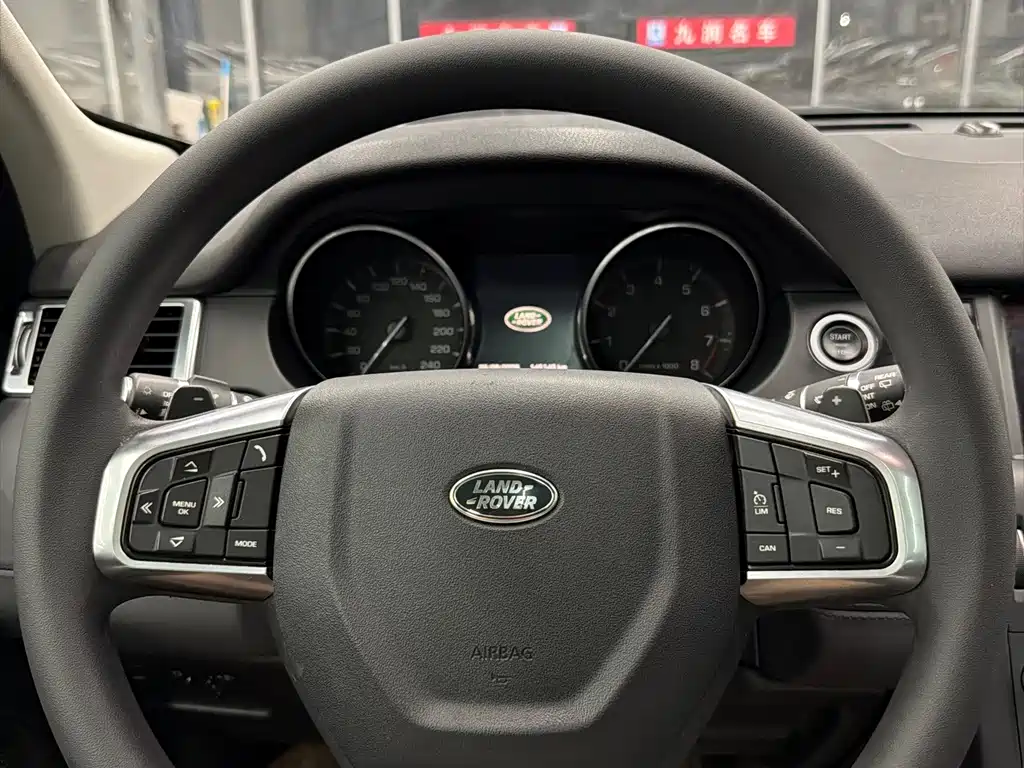 Land Rover Discovery Sport — миниатюра 11
