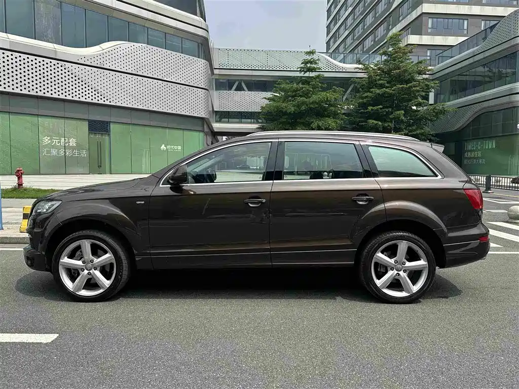 Audi Q7 — миниатюра 10