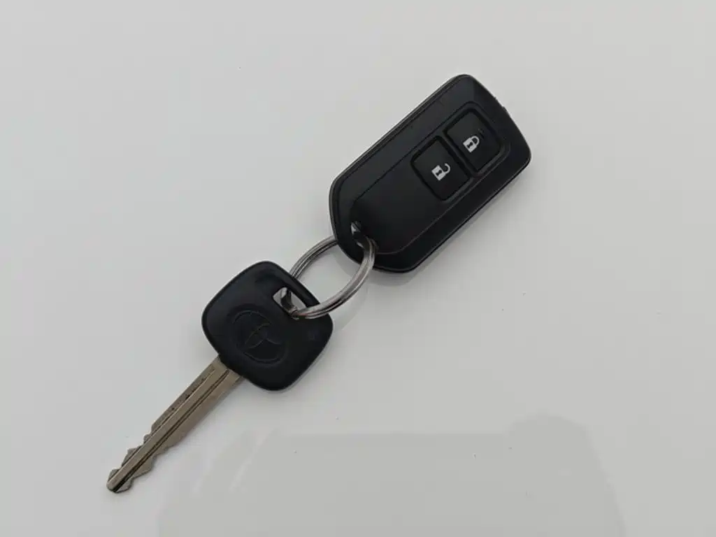 Toyota Yaris L — миниатюра 12
