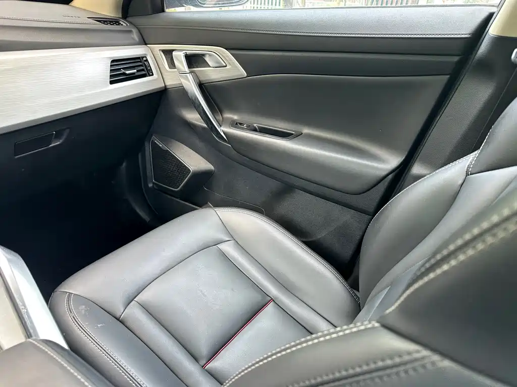 Geely Boyue — миниатюра 9