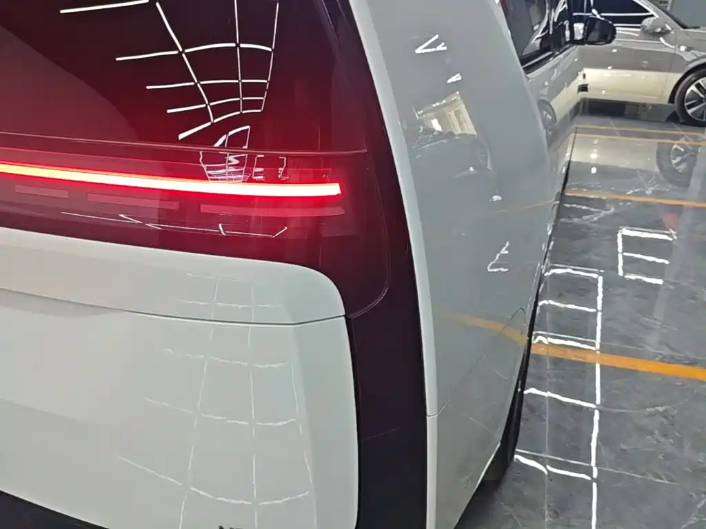 Li Auto Li MEGA — миниатюра 8