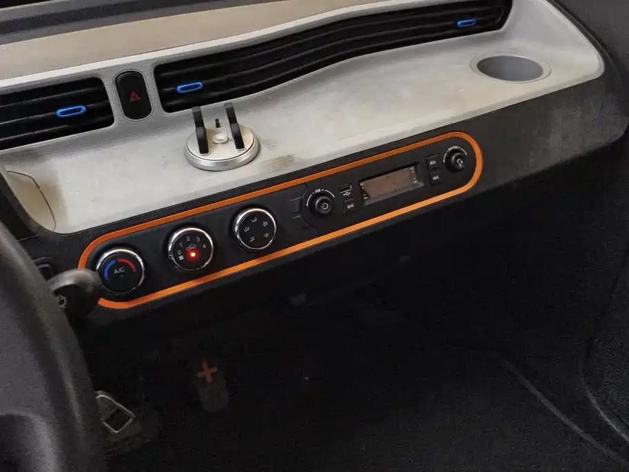 Wuling MINIEV — миниатюра 13