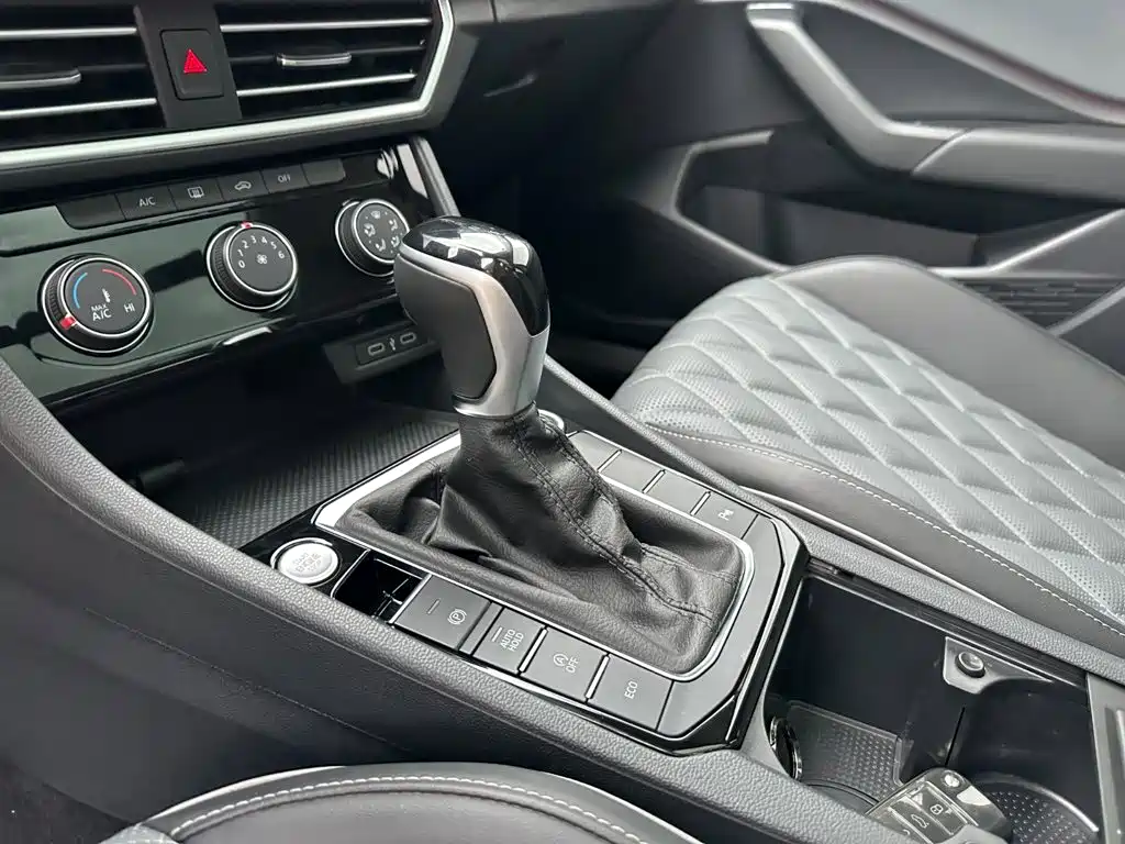 Volkswagen Sagitar — миниатюра 14