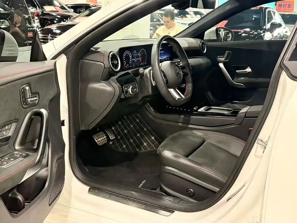 Mercedes-Benz CLA (Import) — миниатюра 4