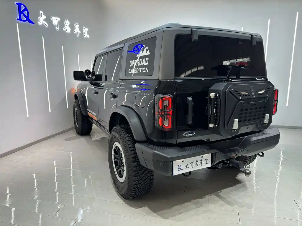 Ford Bronco — миниатюра 9