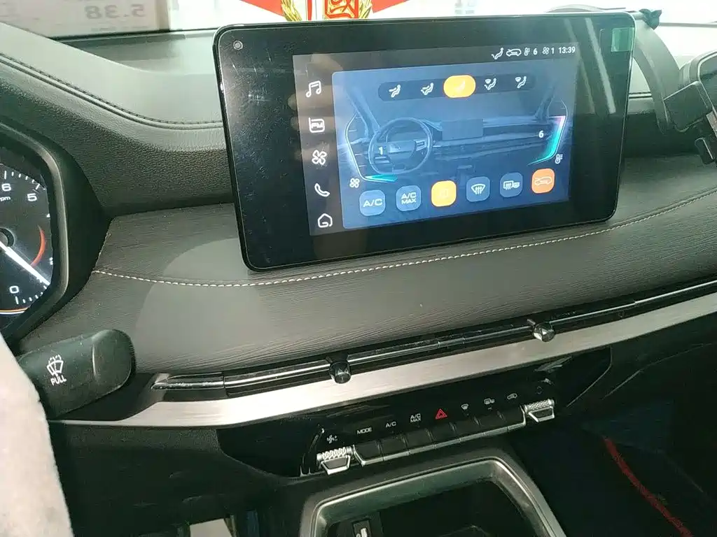 Wuling Jiachen 2022 1.5L MT Comfort