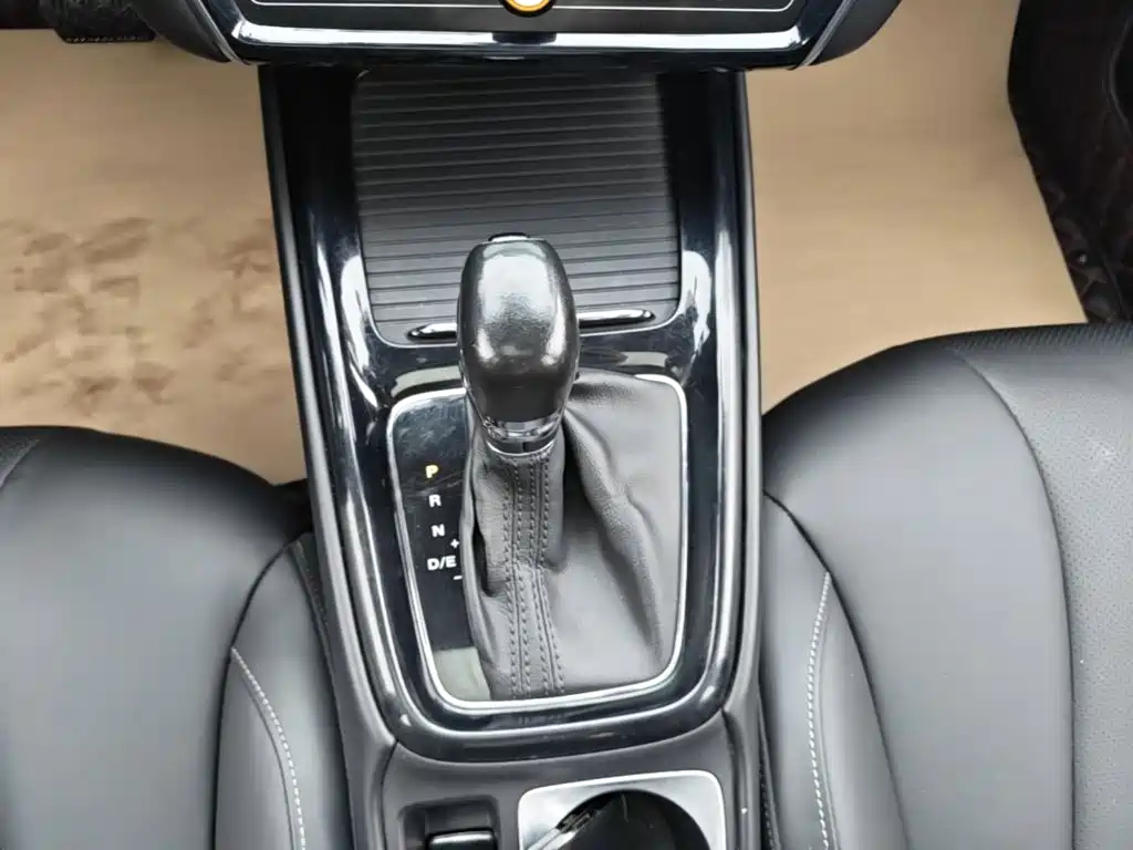 Roewe i5 — миниатюра 14