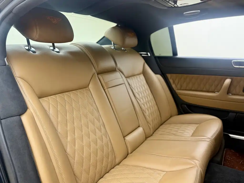 Bentley Flying Spur — миниатюра 16