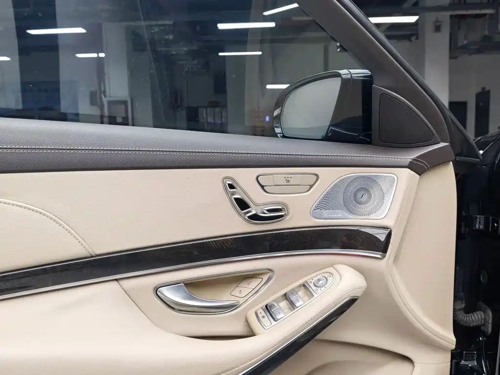 Mercedes-Benz S-Class — миниатюра 5