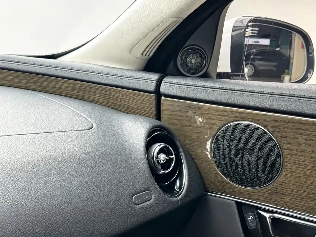 Jaguar XJ — миниатюра 13