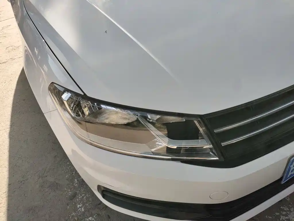 Volkswagen Santana — миниатюра 7