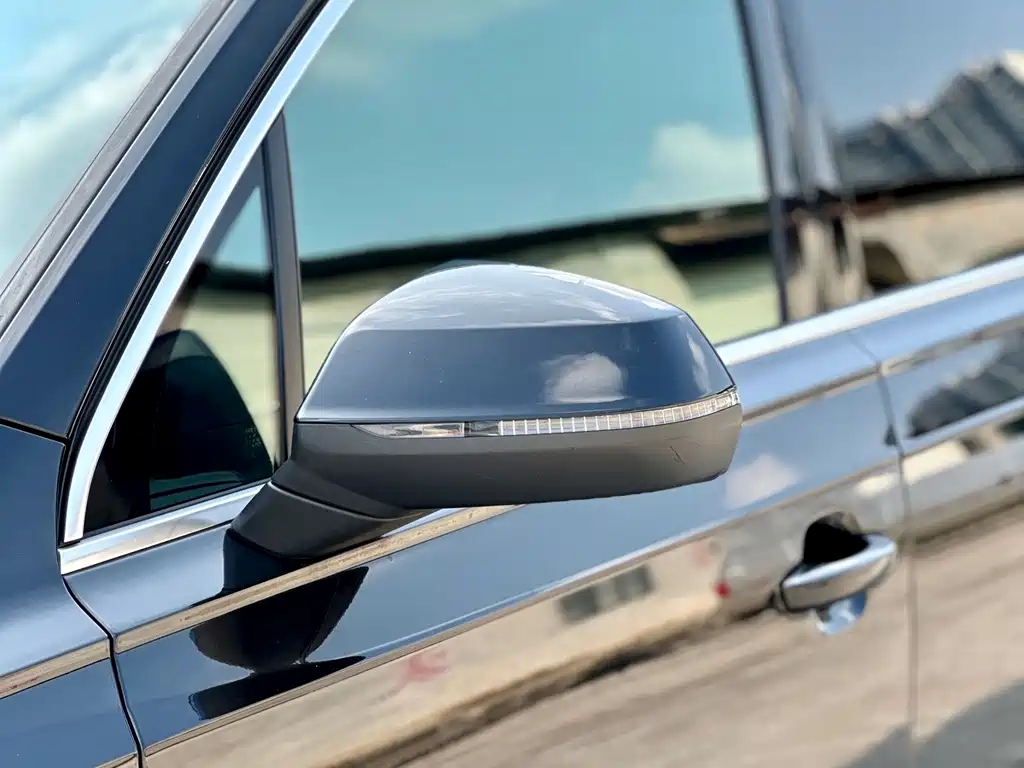 Audi Q7 — миниатюра 21