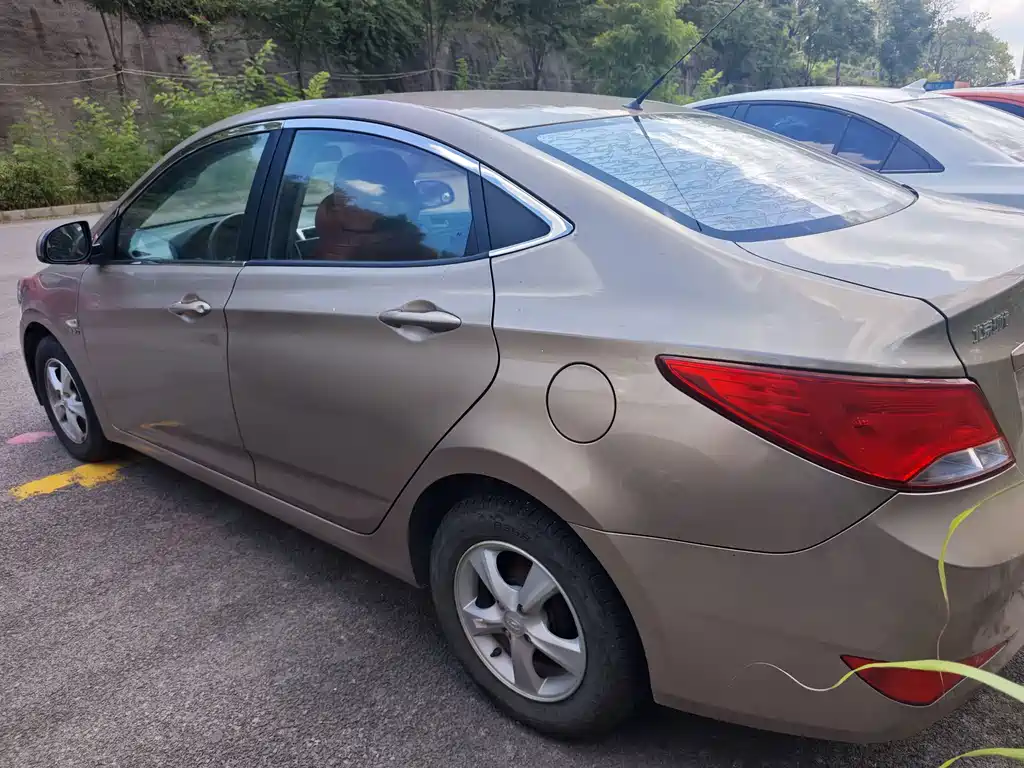 Hyundai Verna — миниатюра 9
