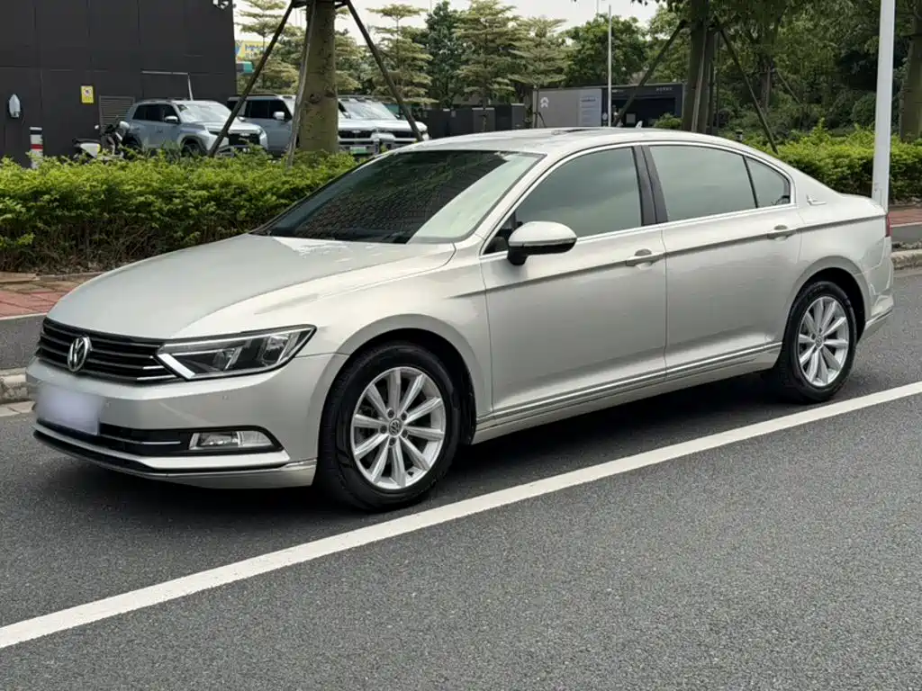 Volkswagen Magotan 2017 330TSI DSG Lead