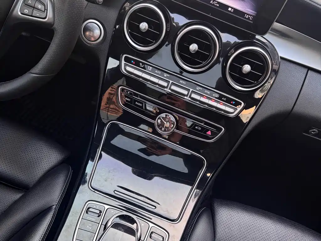 Mercedes-Benz C-Class — миниатюра 14