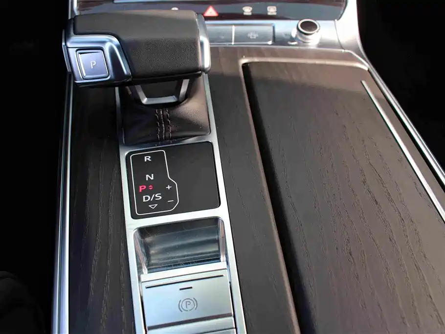Audi A6L — миниатюра 10