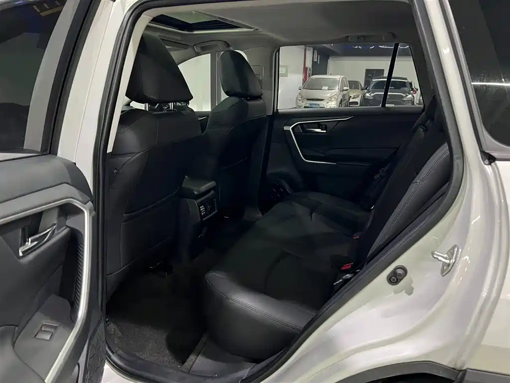 TOYOTA RAV4 RONGFANG