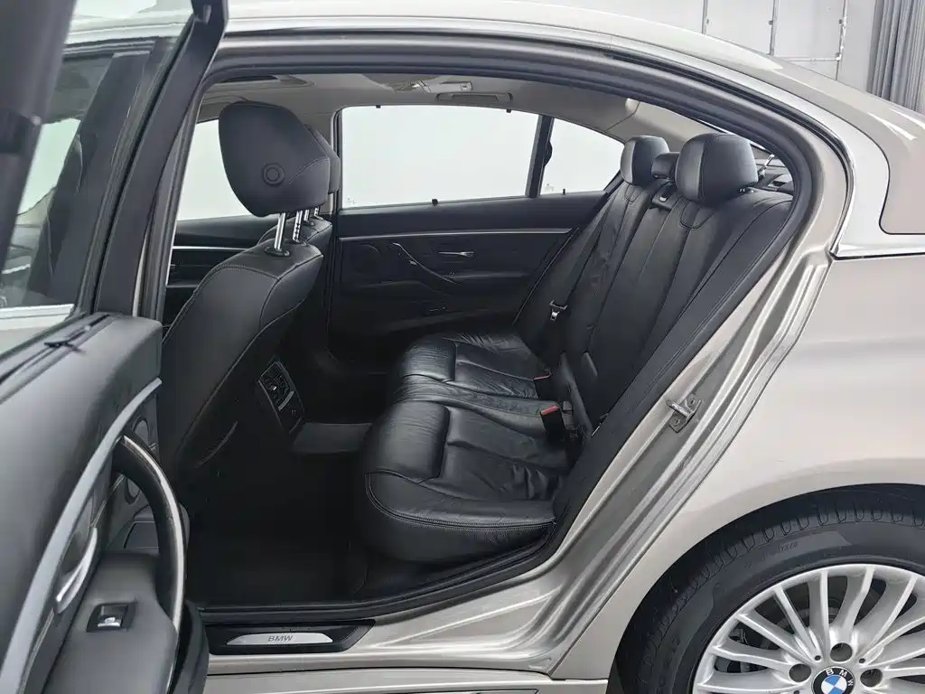 BMW 3 Series — миниатюра 15